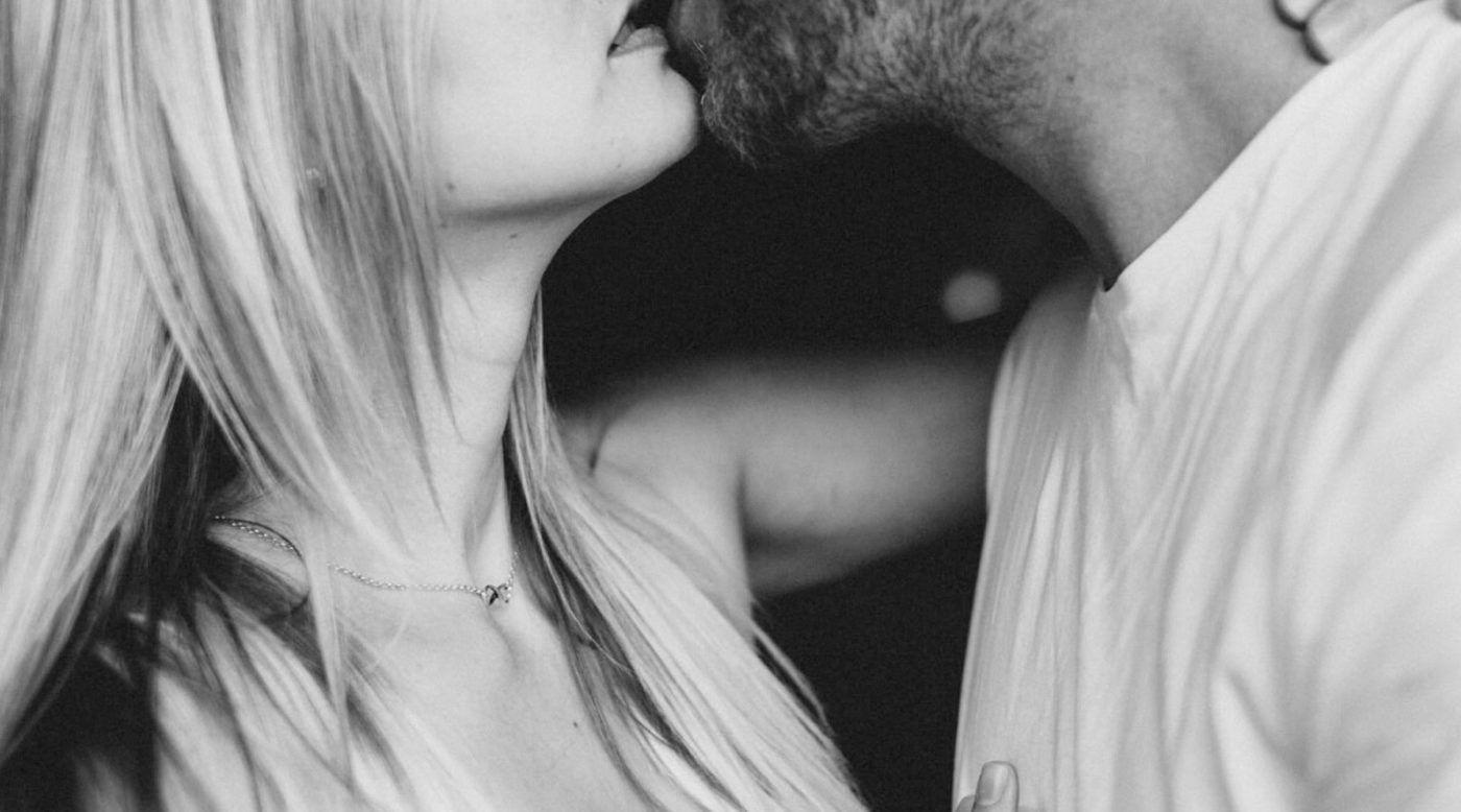 7 Dicas de Linguagem Corporal Para Seduzir um Homem