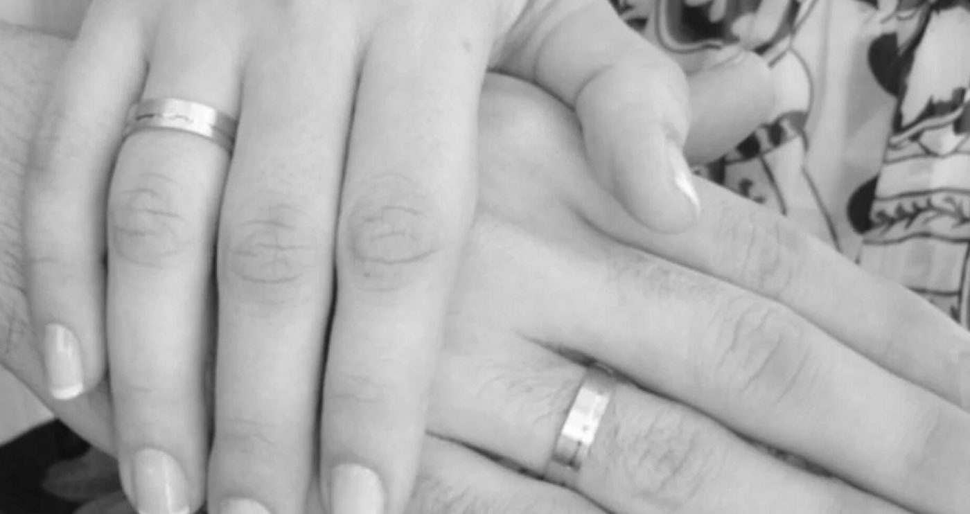 Como Propor ao Namorado Usar Alianças de Compromisso