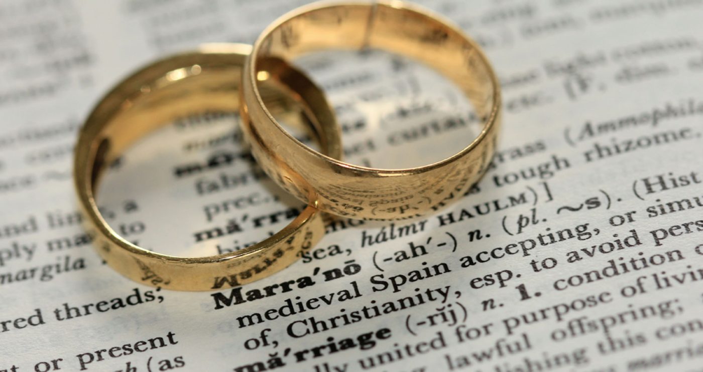 Pesquisa Mostra Por que Você Não Deve Gastar Muito Com o Casamento